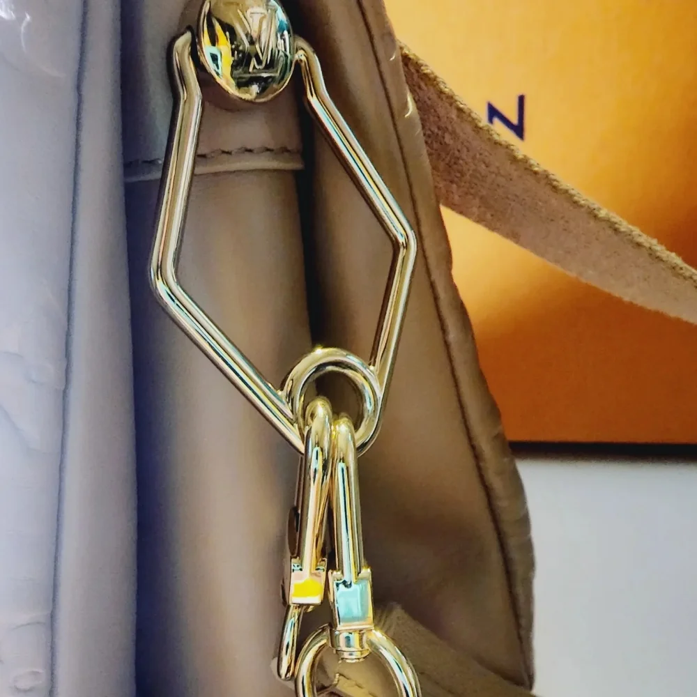 MSRP$5,100 RARE Authentic Louis Vuitton Coussin PM CAMEL in Excellent Condition! - Picture 7 of 16